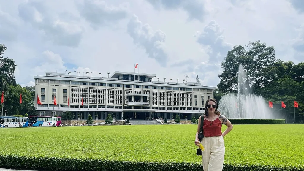Iconic Saigon Daytime History & Sightseeing by Car photo 2