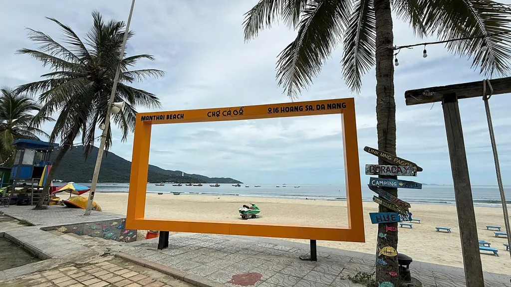 Da Nang Nightlife, Local Bars & City Sightseeing Motorbike Tour photo 1