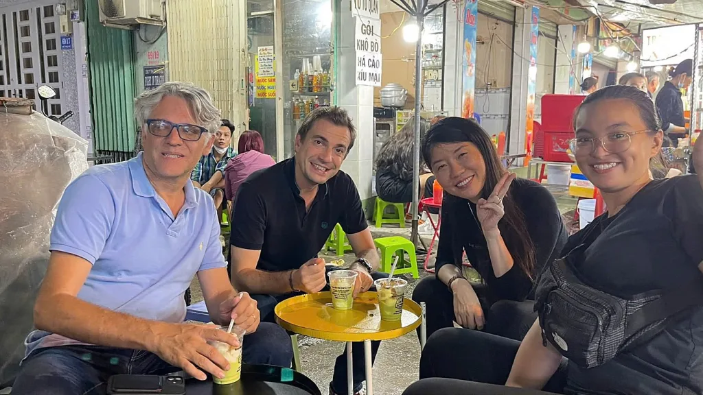 Da Nang Local Street Food and Hidden Gems Walking Tour photo 3