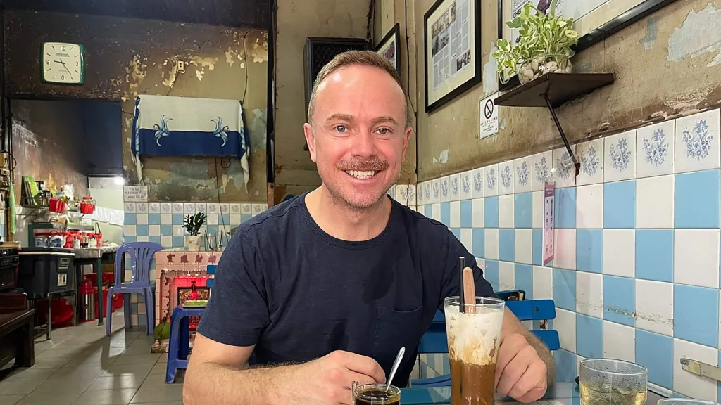 Saigon Foodie Tour by Car with Locals photo 3