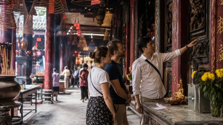 Ba Thien Hau Pagoda in Saigon: 2026 Local Guide